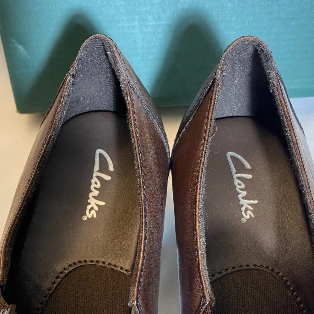 Clark’s Partridge Brown Leather heeled slip-on shoes - Women-7.5M NWT - Picture 10 of 12